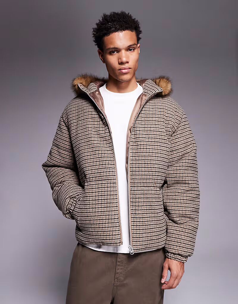 

Стеганая куртка в традиционную клетку с искусственным мехом Asos Design, коричневый