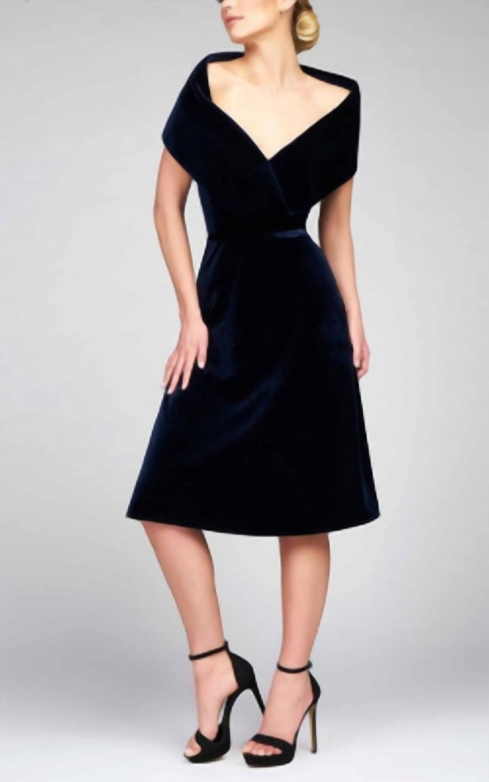 

Бархатное платье в полночь Ieena for Mac Duggal, цвет midnight