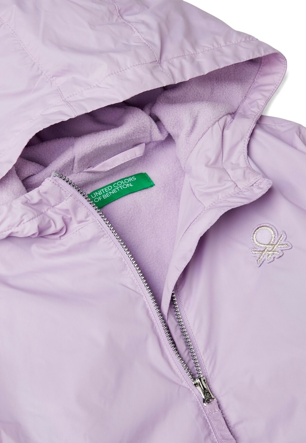 

Переходная куртка United Colors of Benetton, сирень