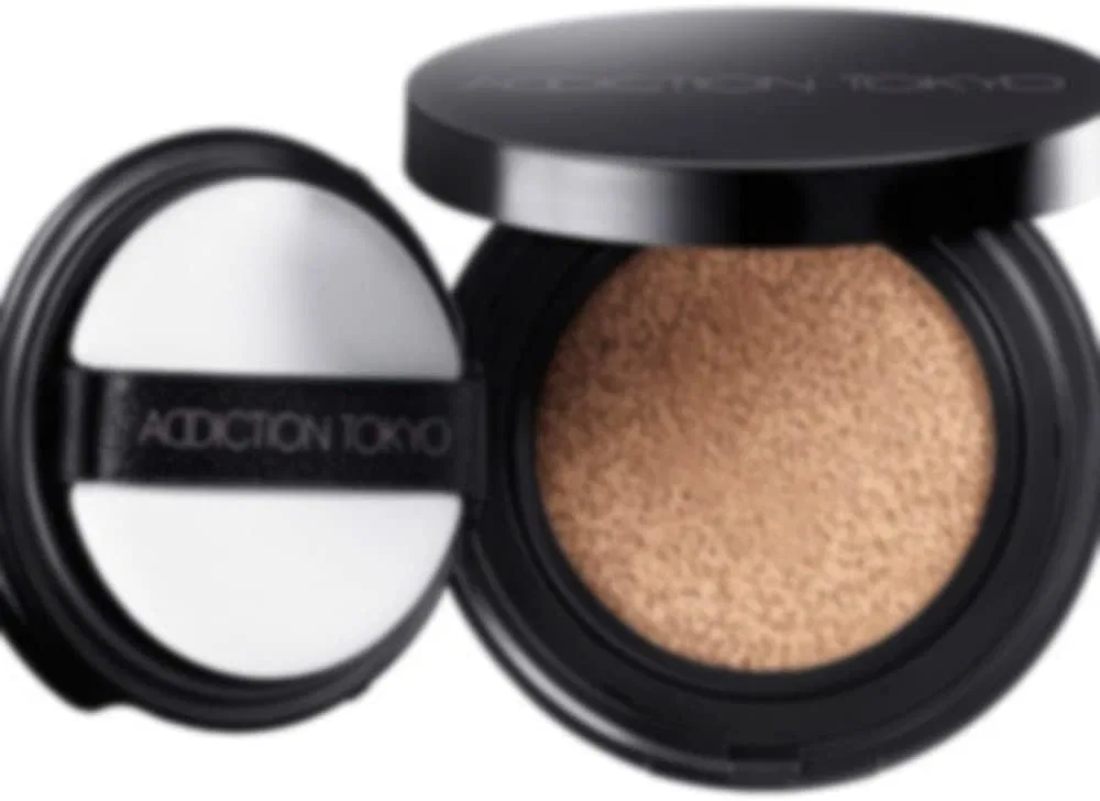 Тональная основа ADDICTION Pure Beige UV Cushion Foundation с запасным блоком и спонжем, 12 г