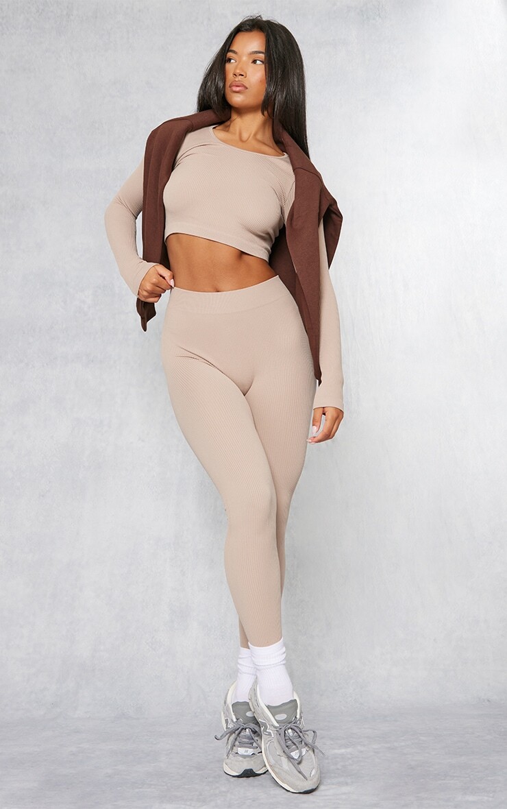 

PrettyLittleThing Леггинсы в рубчик с каменной текстурой