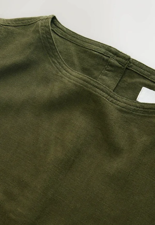 Платье-Мини на каждый день, прямого кроя, с пуговицами сзади. Next, Khaki Green — фото 2