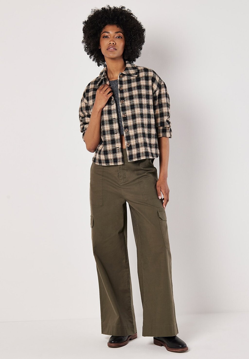

Летняя куртка CROPPED CHECK Apricot, черный