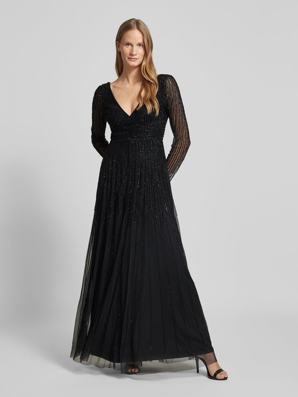 

Вечернее платье с декоративной отделкой из жемчуга LACE & BEADS, черный