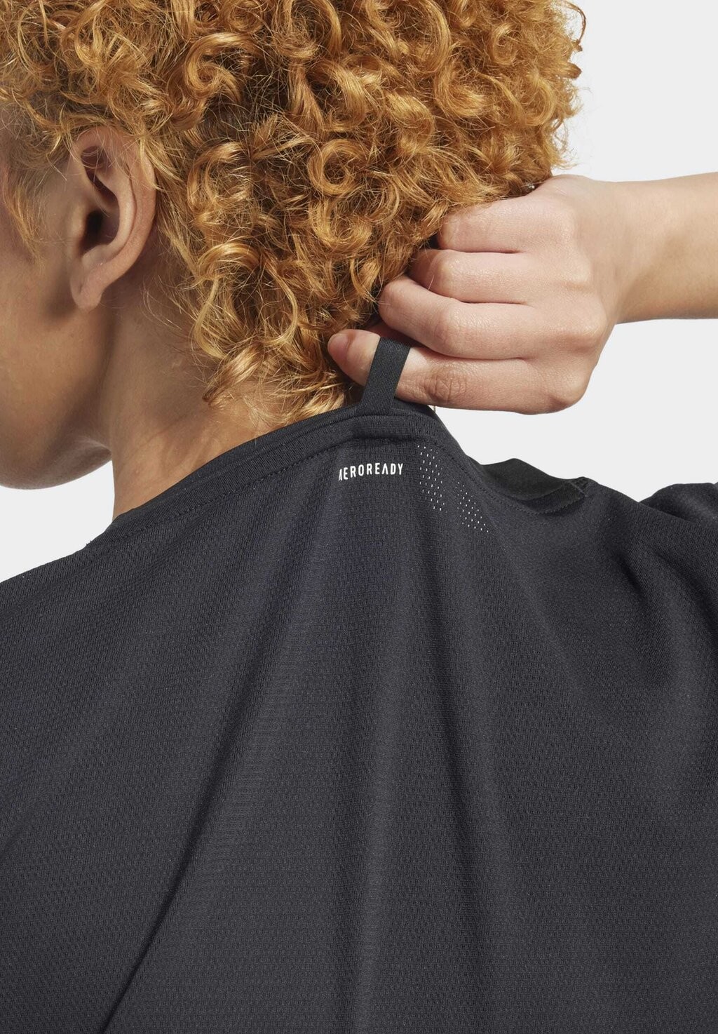 

Спортивная футболка ADAPTIVE TEE adidas, черный