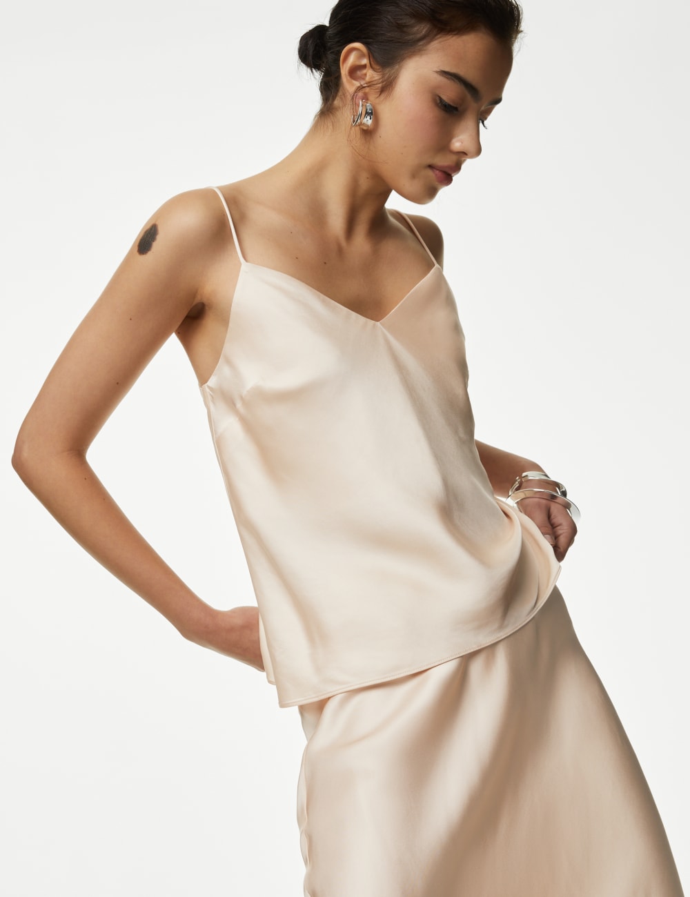 

Атласный топ-комбинезон Marks & Spencer, цвет Fawn