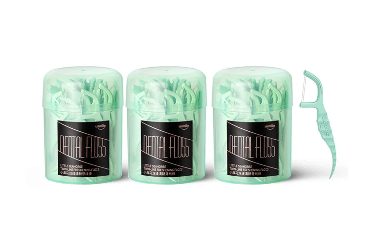 Зубная нить двойная ультратонкая sea horse семейная упаковка, 3 коробки Usmile, Purple Dental Floss*3 Boxes (150 Pcs) — фото 2