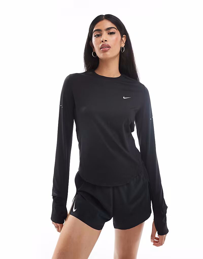 

Футболка с длинным рукавом Nike Running Swift Dri-FIT черного цвета