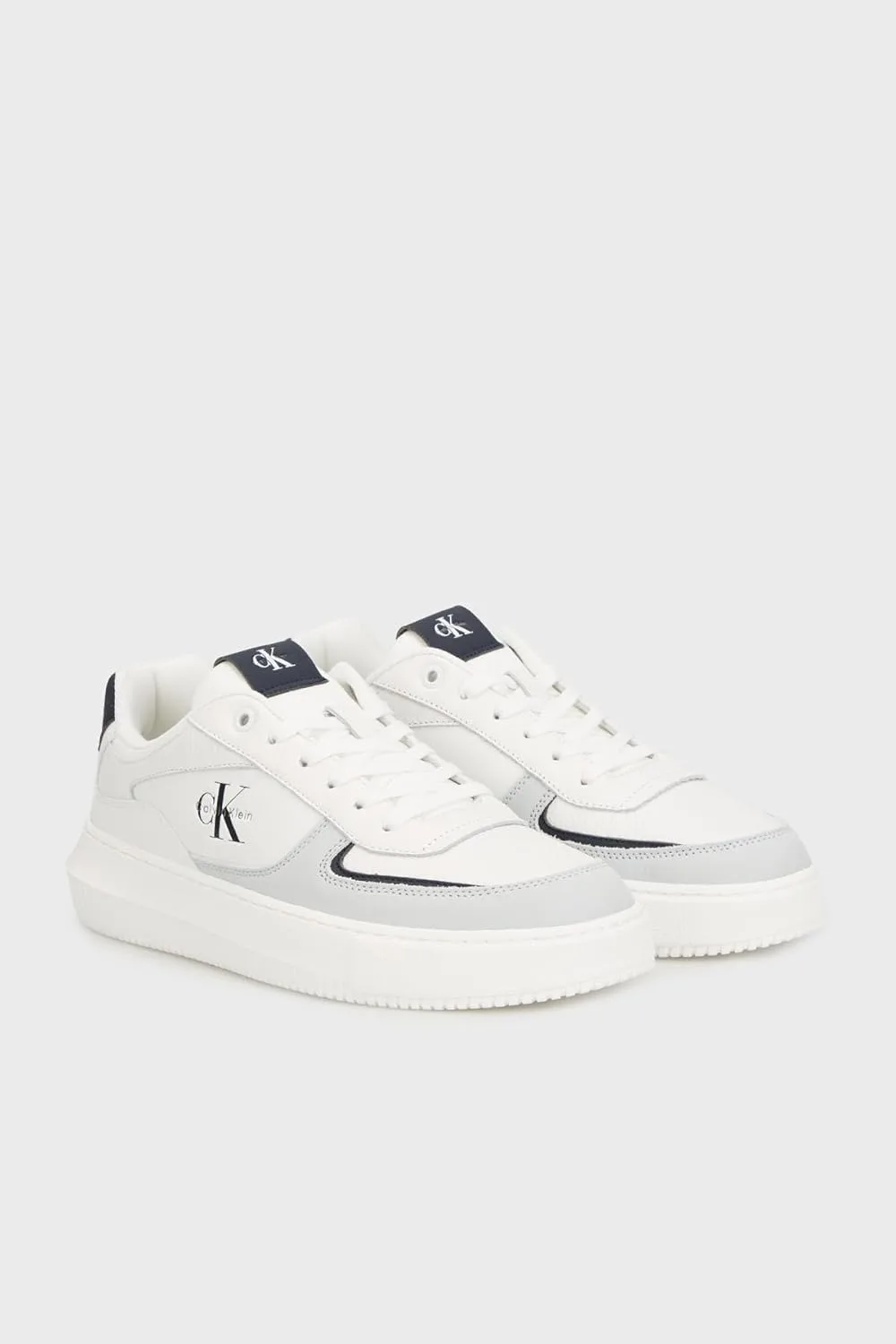 Мужские низкие кеды Calvin Klein Chunky Cupsole LTH Nu Ym0ym01426, ярко-белый/темно-синий/серый — фото 2