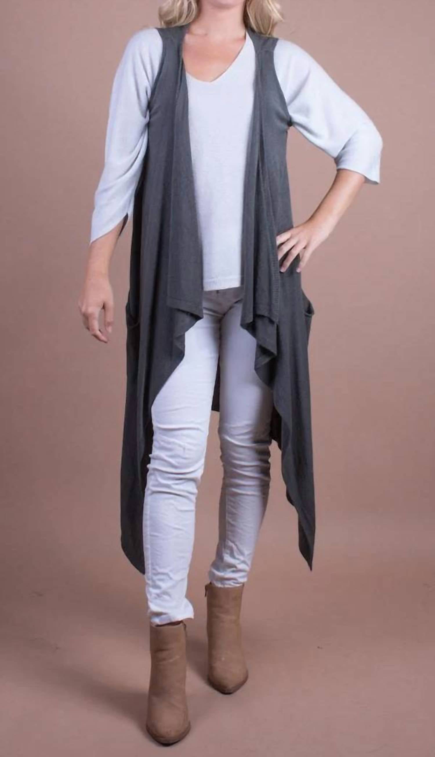 

Длинный кардиган без рукавов черного цвета GIGI MODA