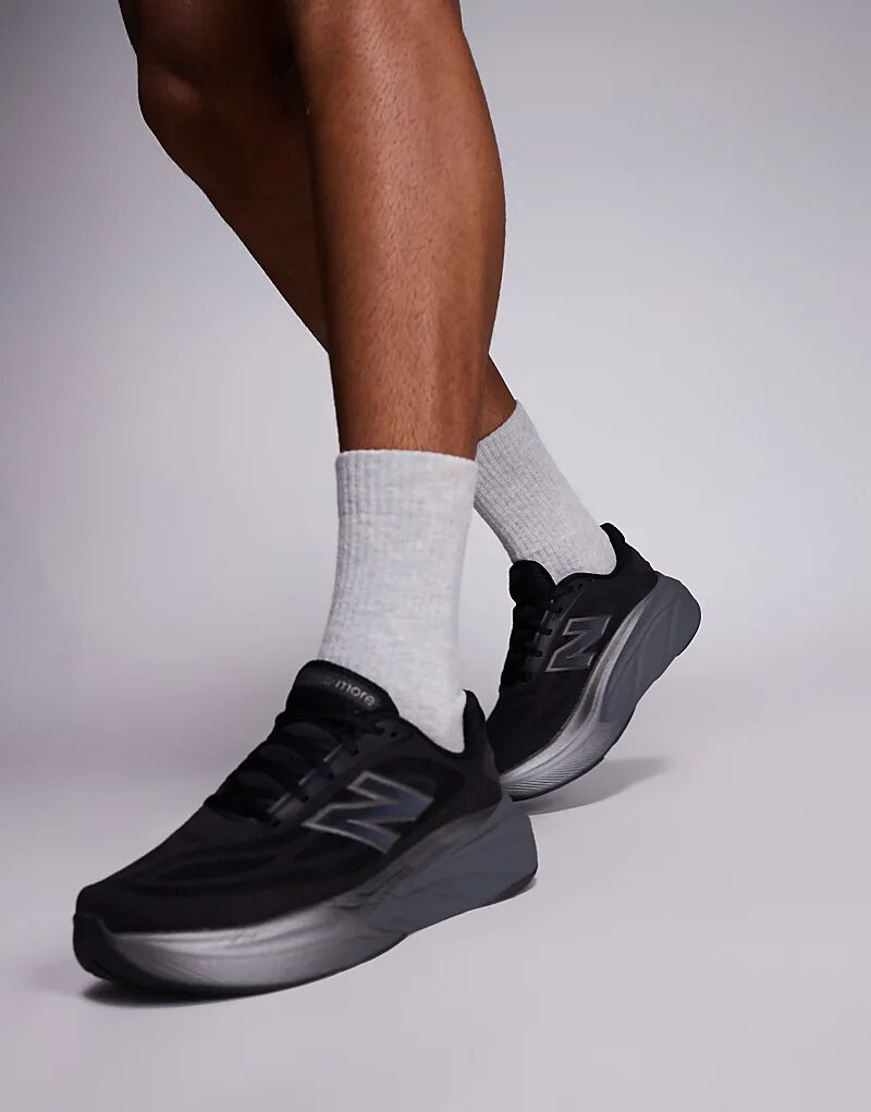 Кроссовки New Balance Fresh Foam More Running черного цвета — фото 4