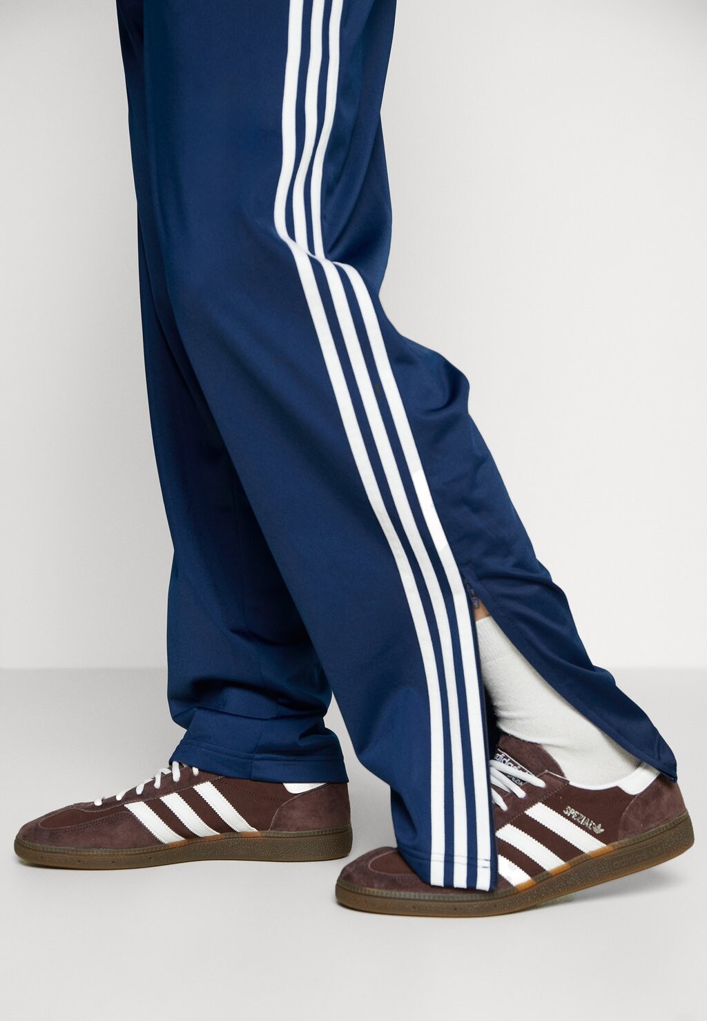 Спортивные брюки Firebird adidas Originals, темно-синий — фото 3