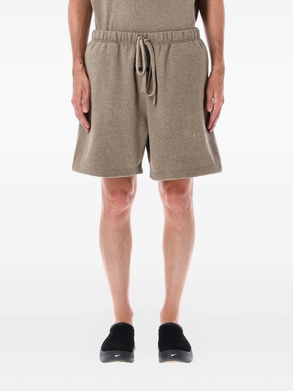 

Спортивные шорты с кулиской FEAR OF GOD ESSENTIALS, коричневый