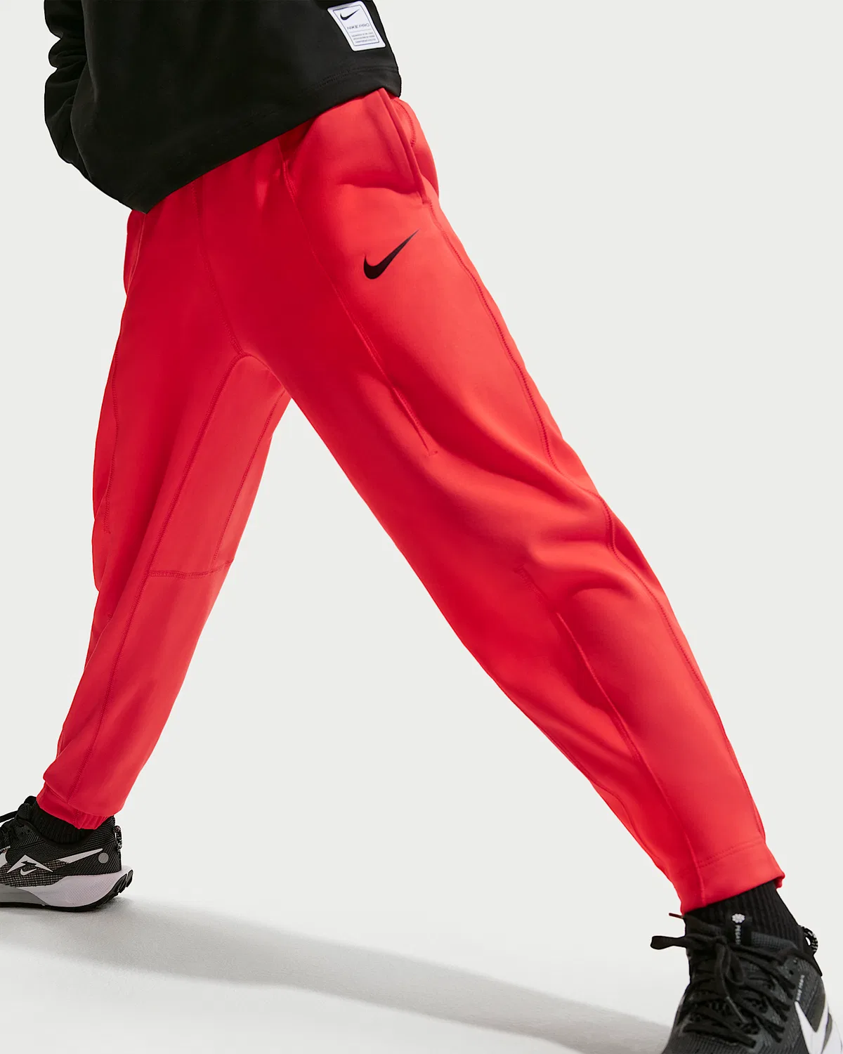 Детские (мальчики) спортивные штаны Nike Pro Dri-FIT из флиса, Light Crimson/White/Black — фото 4
