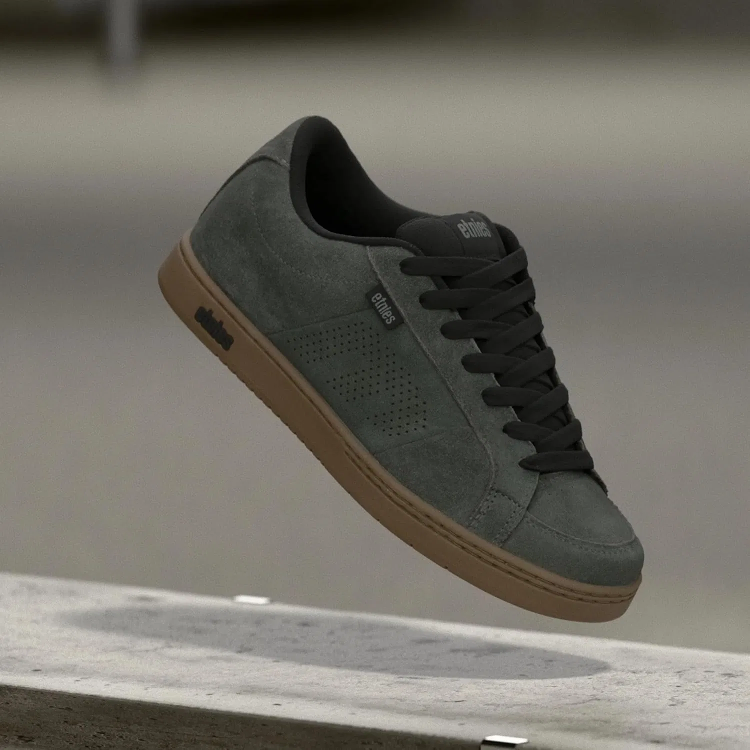Кроссовки для скейтбординга Etnies Kingpin, цвет Carbon — фото 2