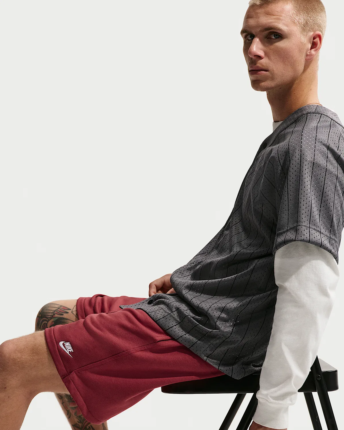 Мужские шорты Nike Club из французского флиса Flow, Team Crimson/Team Crimson/White — фото 4