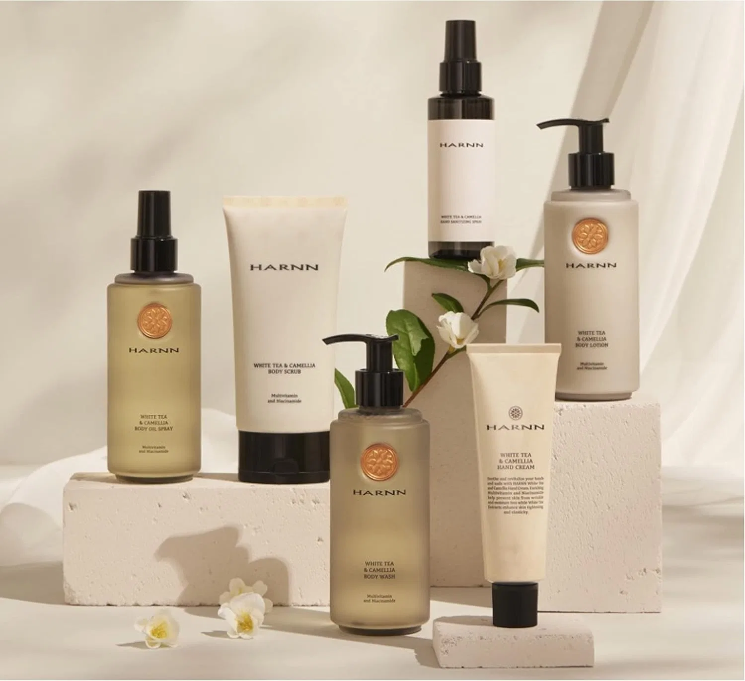 Масло для тела HARNN White Tea & Camellia Body Oil Spray, 260 мл — фото 4