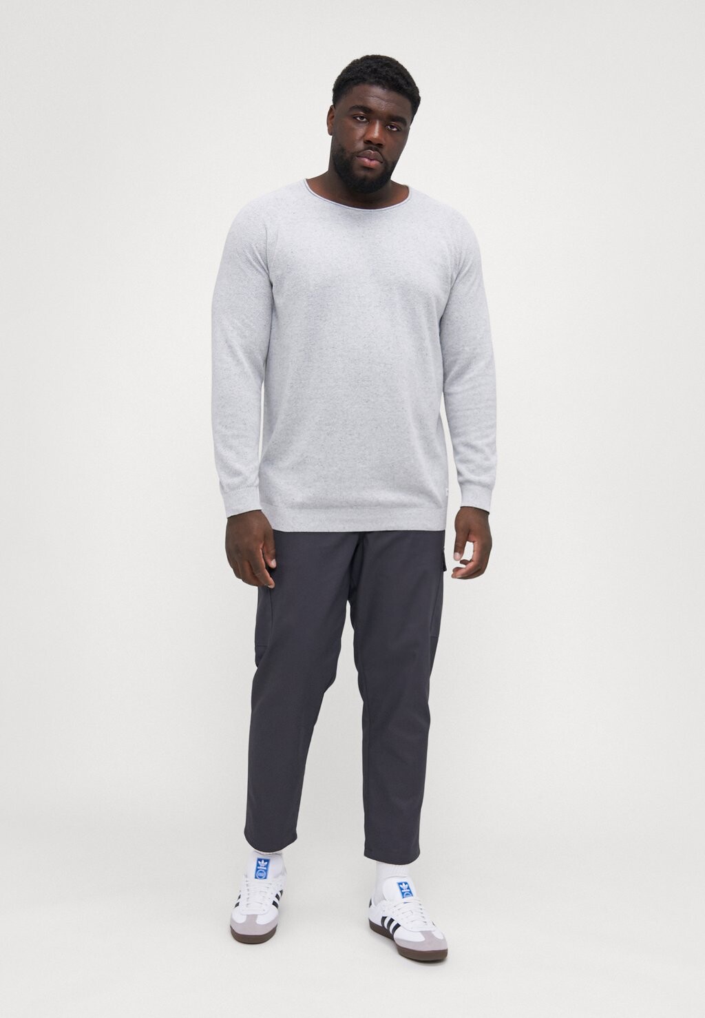 

Джемпер JJEHILL CREW NECK Jack & Jones, серый