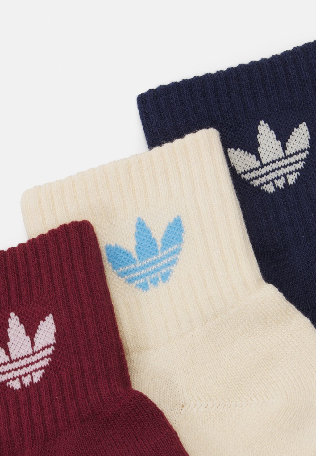 

Носки MID ANKLE UNISEX 3 PACK adidas Originals, красный