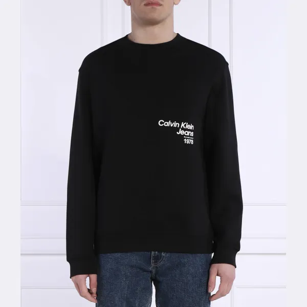 

Толстовка свободного кроя с круглым вырезом и рассеянным логотипом Calvin Klein, черный