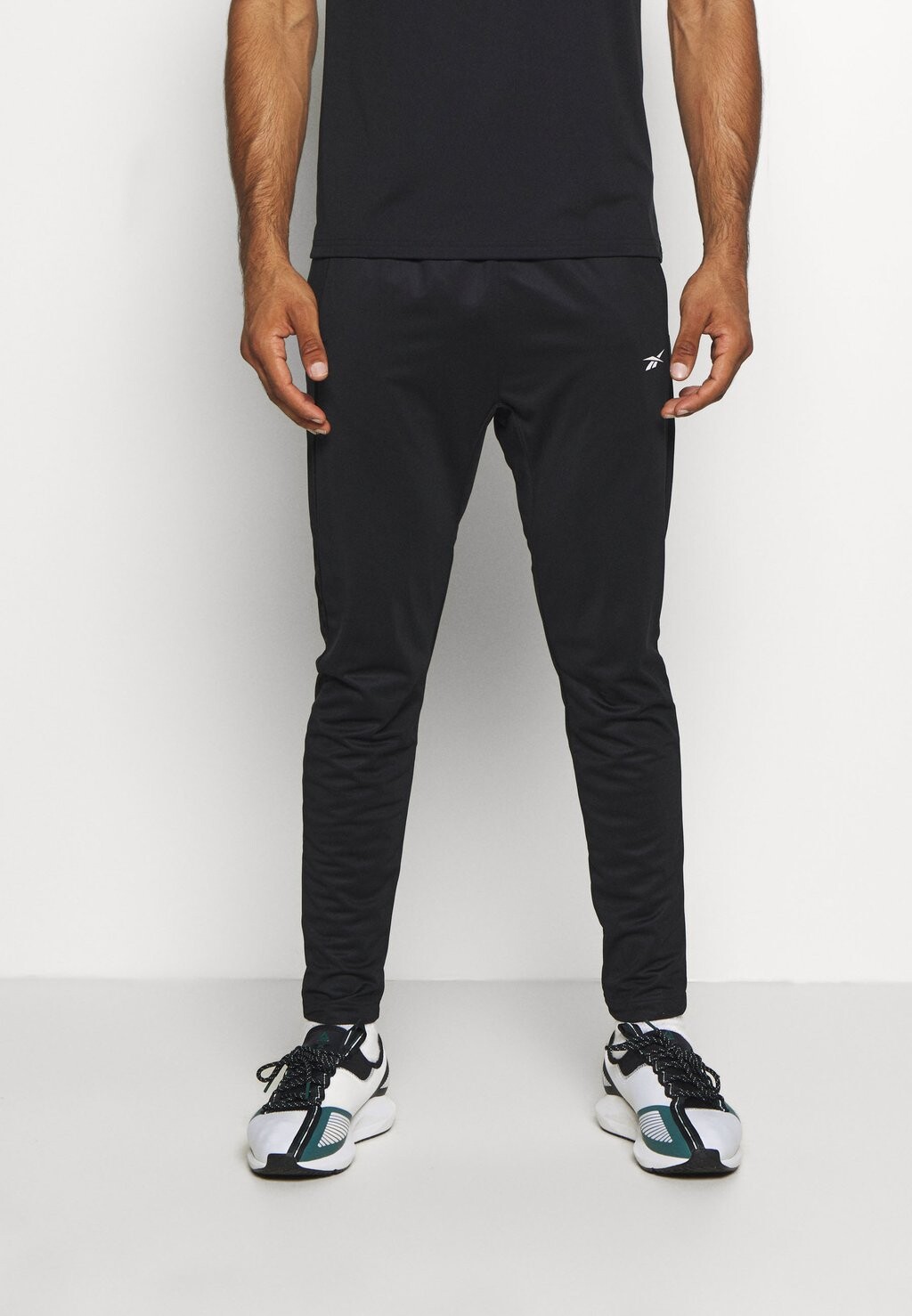 

Спортивные брюки Reebok PANT, цвет Black
