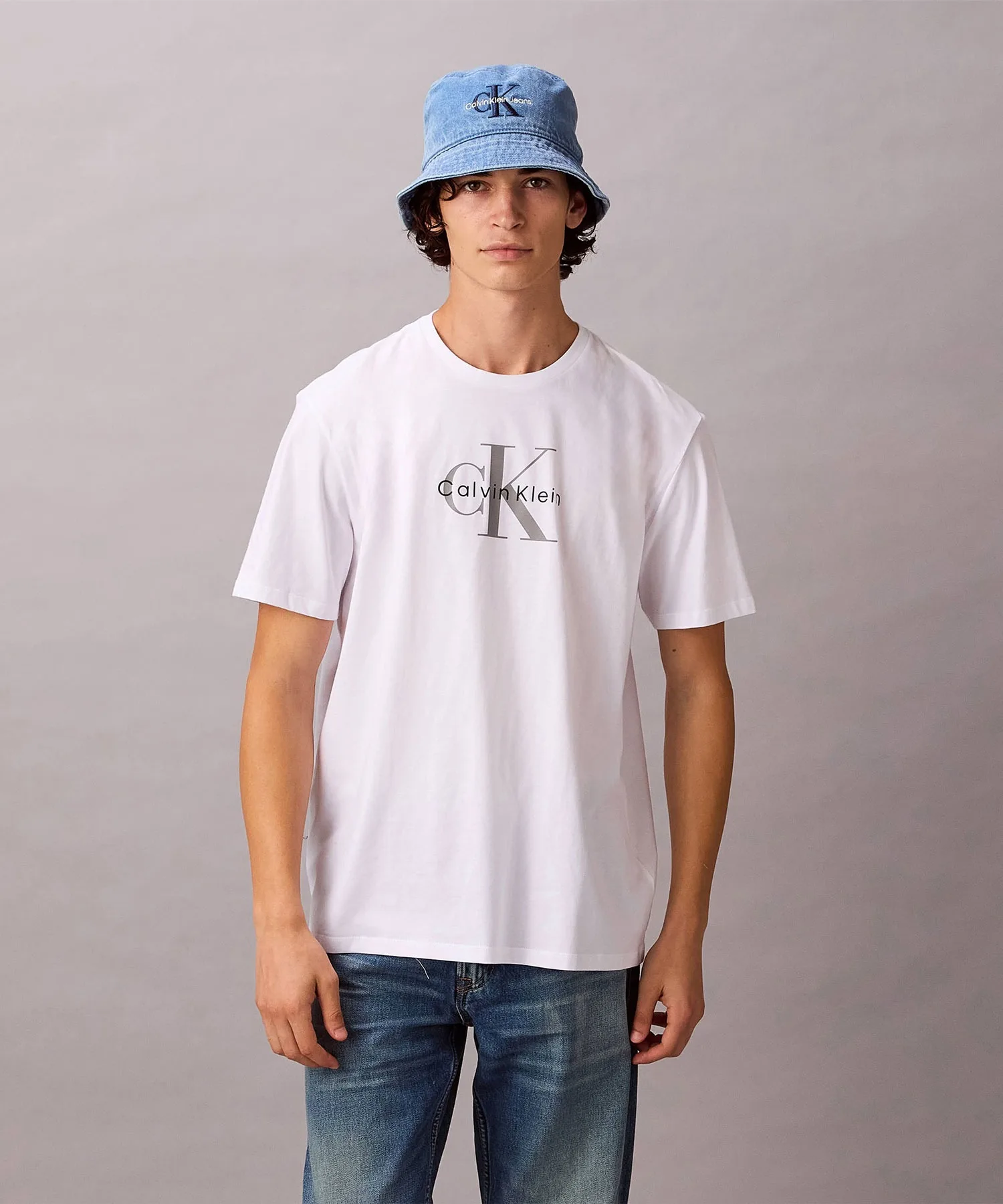 Унисекс футболка с монограммой Calvin Klein чёрная — фото 2