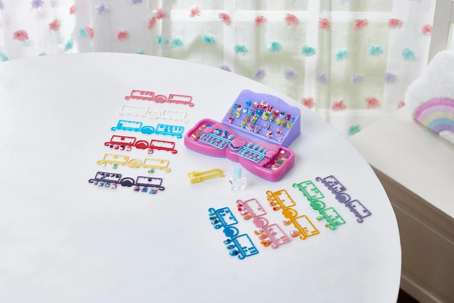 Детский набор для дизайна ногтей «Aquabeads Nail Studio Refill Set Hearts and Ribbons» от Epoch Aquabeads — фото 2