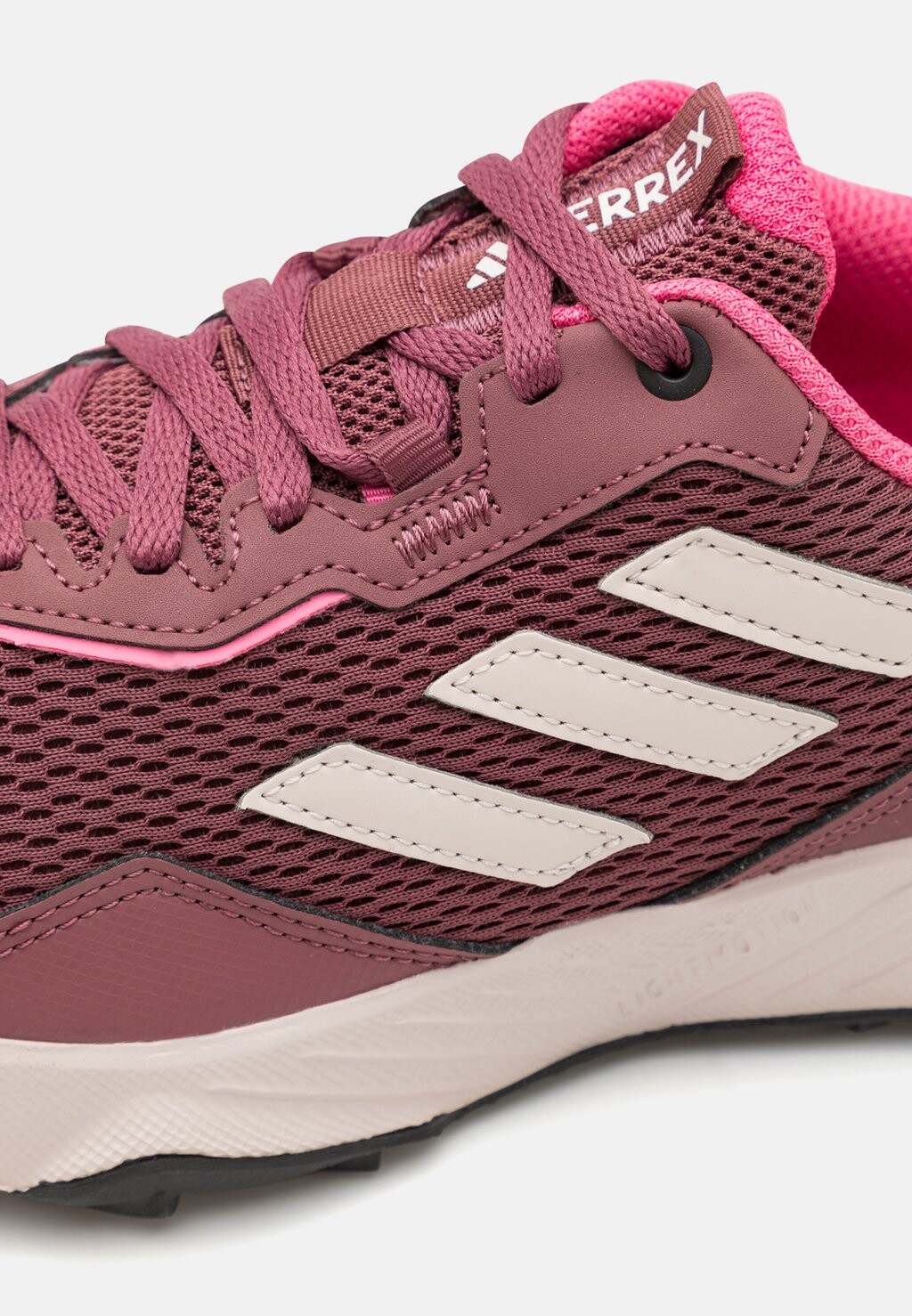 

Кроссовки TRACEFINDER RUNNING SHOES adidas, Бордо