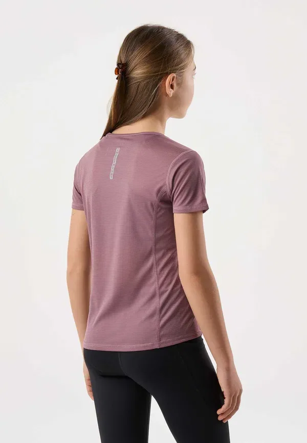 Футболка Swedemount Ultra light tee girl basic t-shirt, темно-сиреневый — фото 3