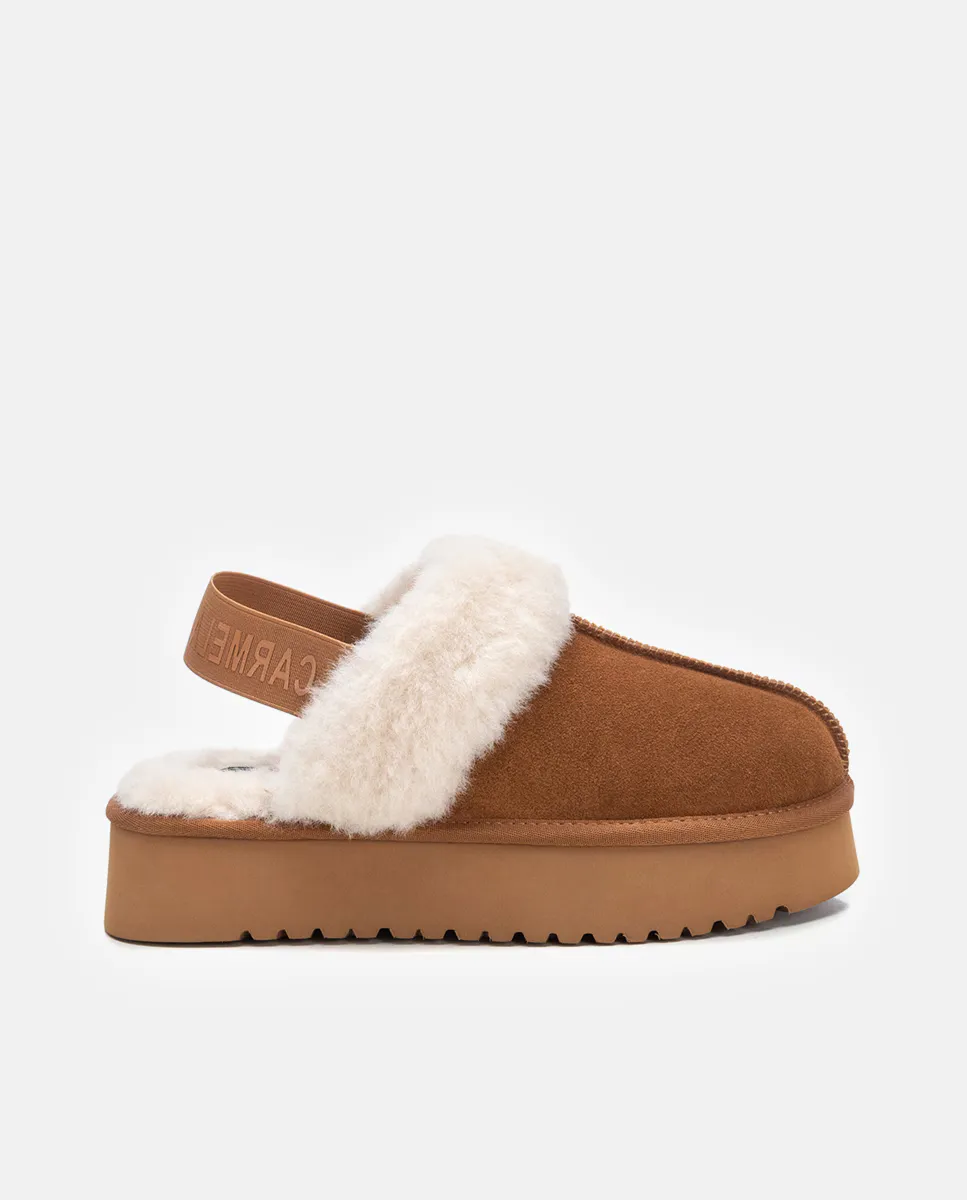 

Женские кожаные кроссовки на эластичной застежке Carmela, цвет Camel