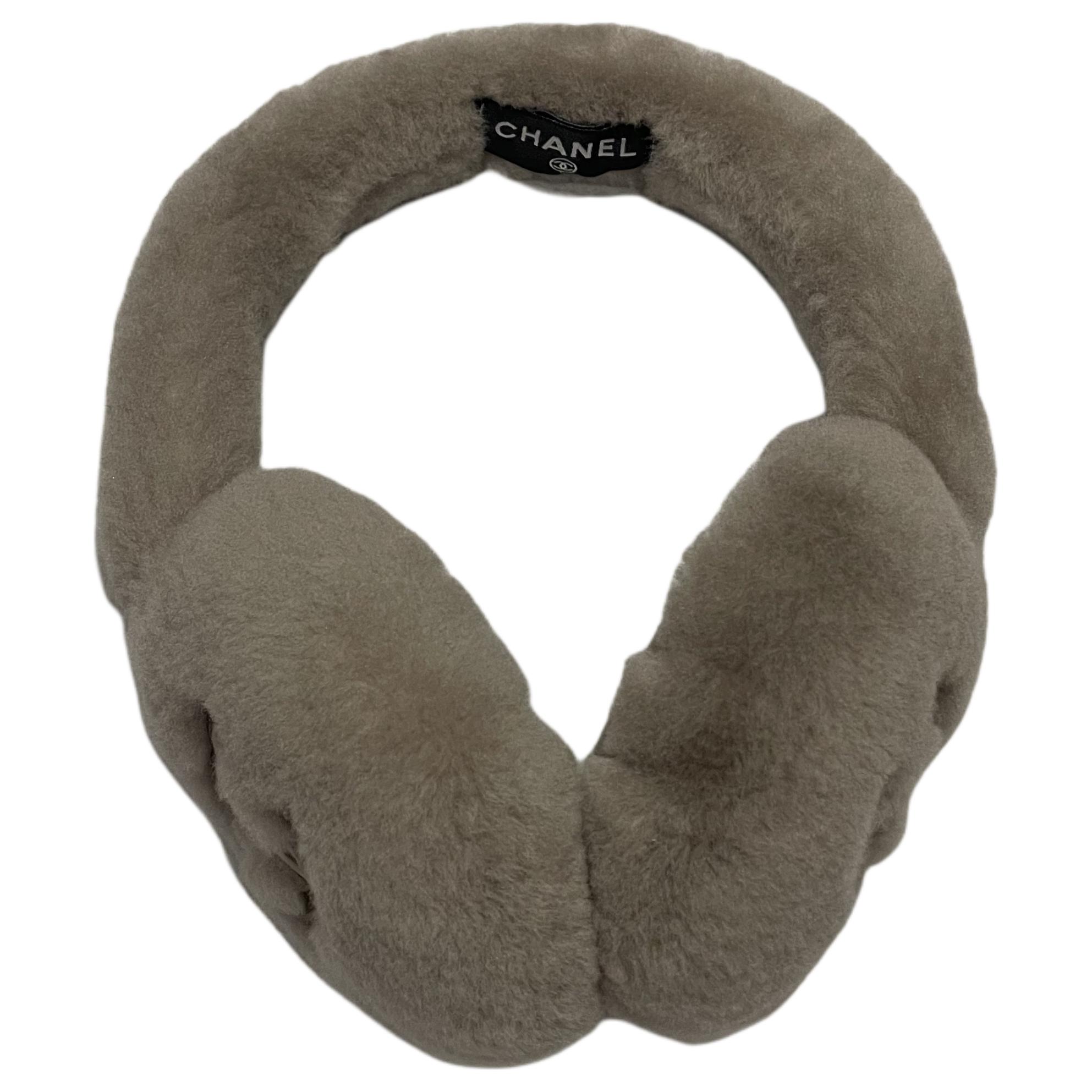 

Унисекс наушники из овчины Milk Tea CHANEL, milk tea