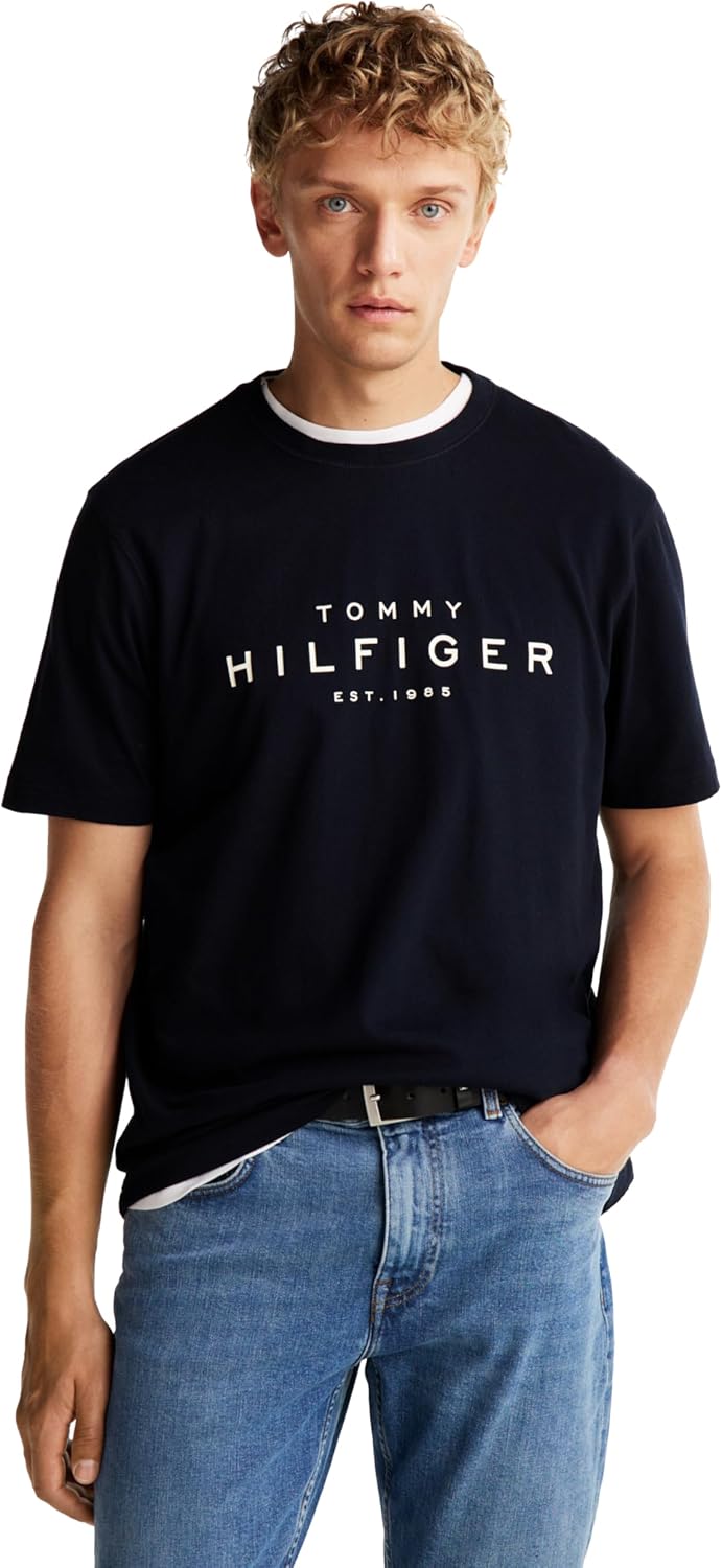 

Мужская хлопковая футболка с короткими рукавами Tommy Hilfiger с напечатанным логотипом, также доступна в размерах для больших и высоких женщин., Desert Sky, Коричневый, Мужская хлопковая футболка с короткими рукавами Tommy Hilfiger с напечатанным логотип