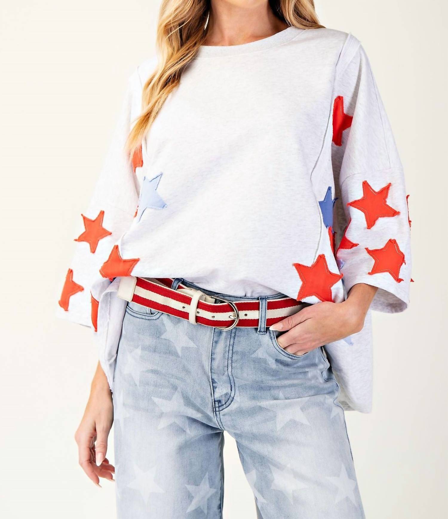 

Мягкий трикотажный свитер с выбеленными звездами и заплатками, светло-серый меланж Easel, Light Heather Grey