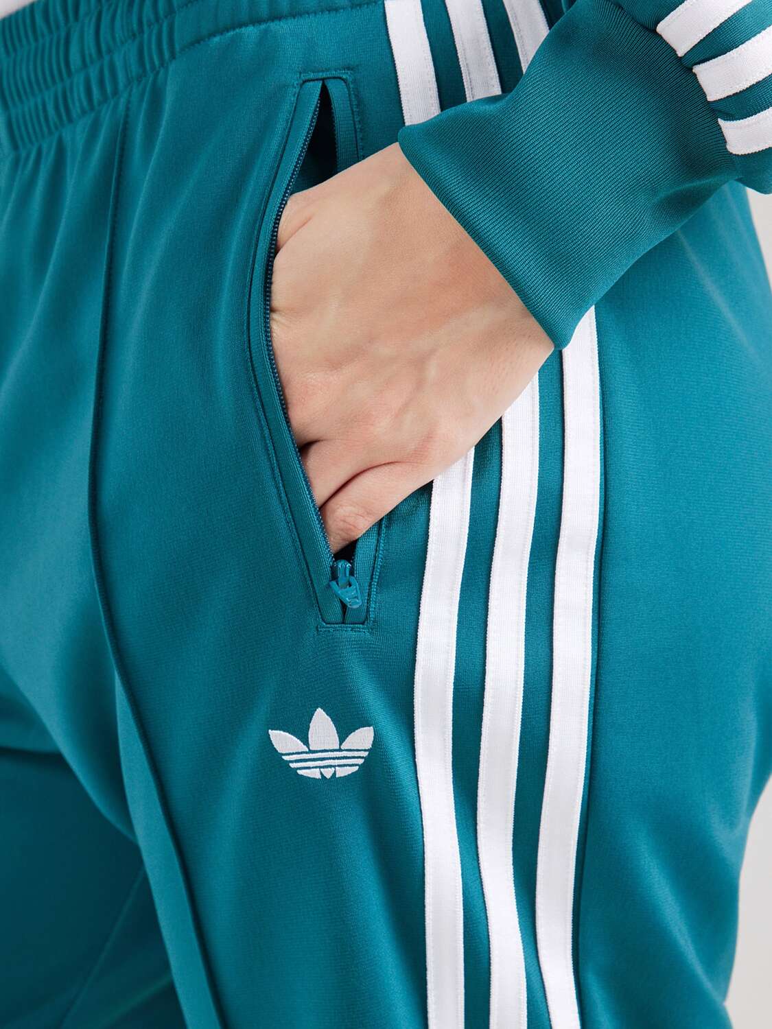 Adidas Originals Брюки Regular в голубом цвете Cyan Blue — фото 2