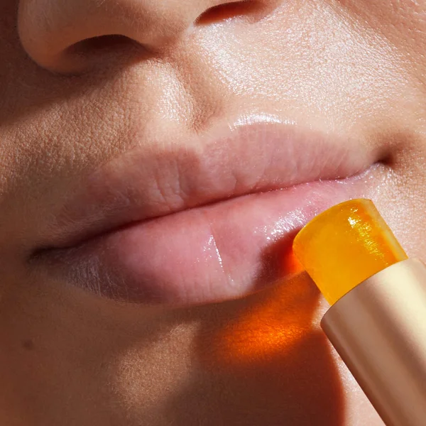 Солнцезащитный бальзам для губ солнцезащитный spf 50 4,8 г Kiko Milano — фото 4
