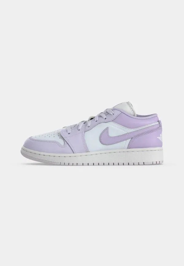 Кроссовки Air 1 Jordan, barely grape/white/violet mist, едва заметный виноград/белый/фиолетовый туман — фото 2