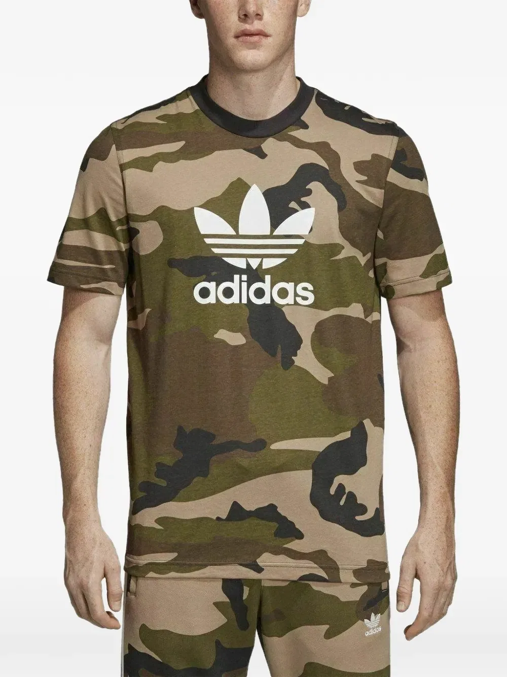 Футболка с камуфляжным рисунком Adidas, зеленый