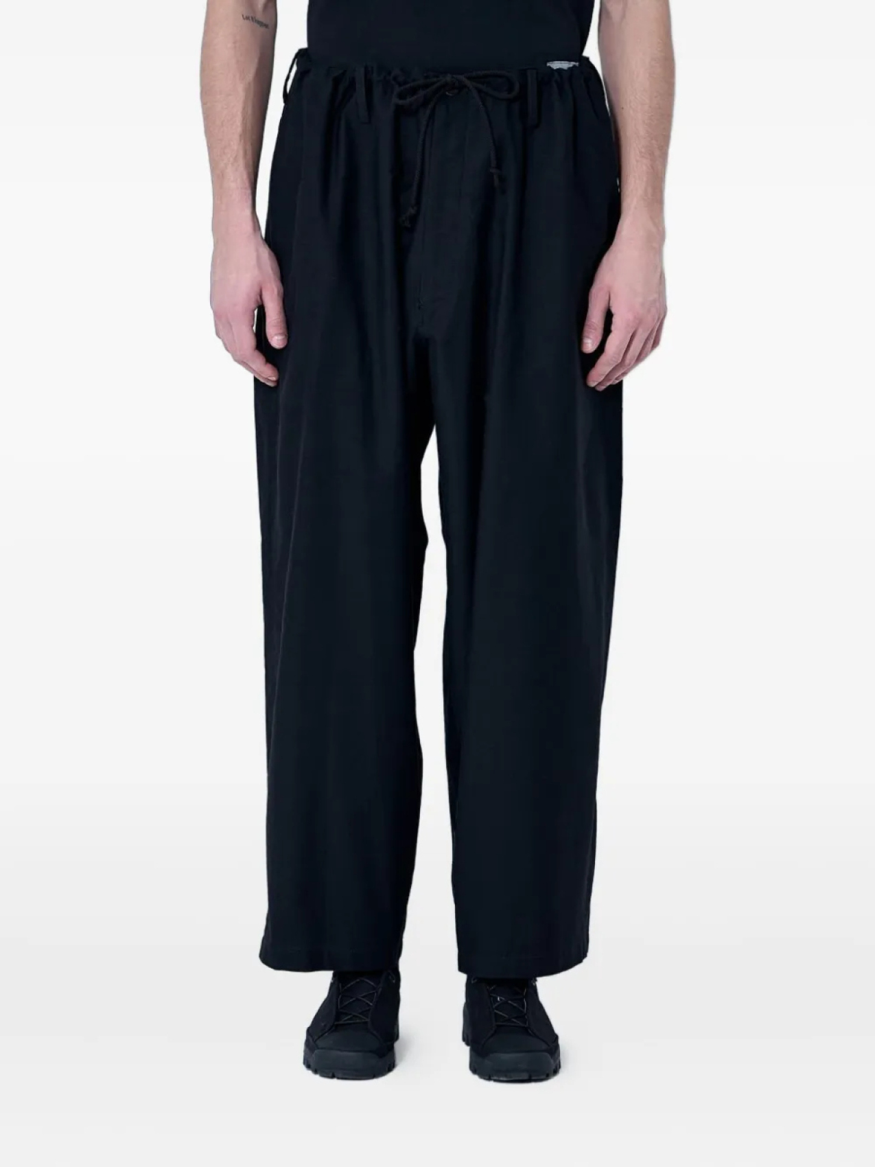 

Брюки с завязками на талии Yohji Yamamoto, черный