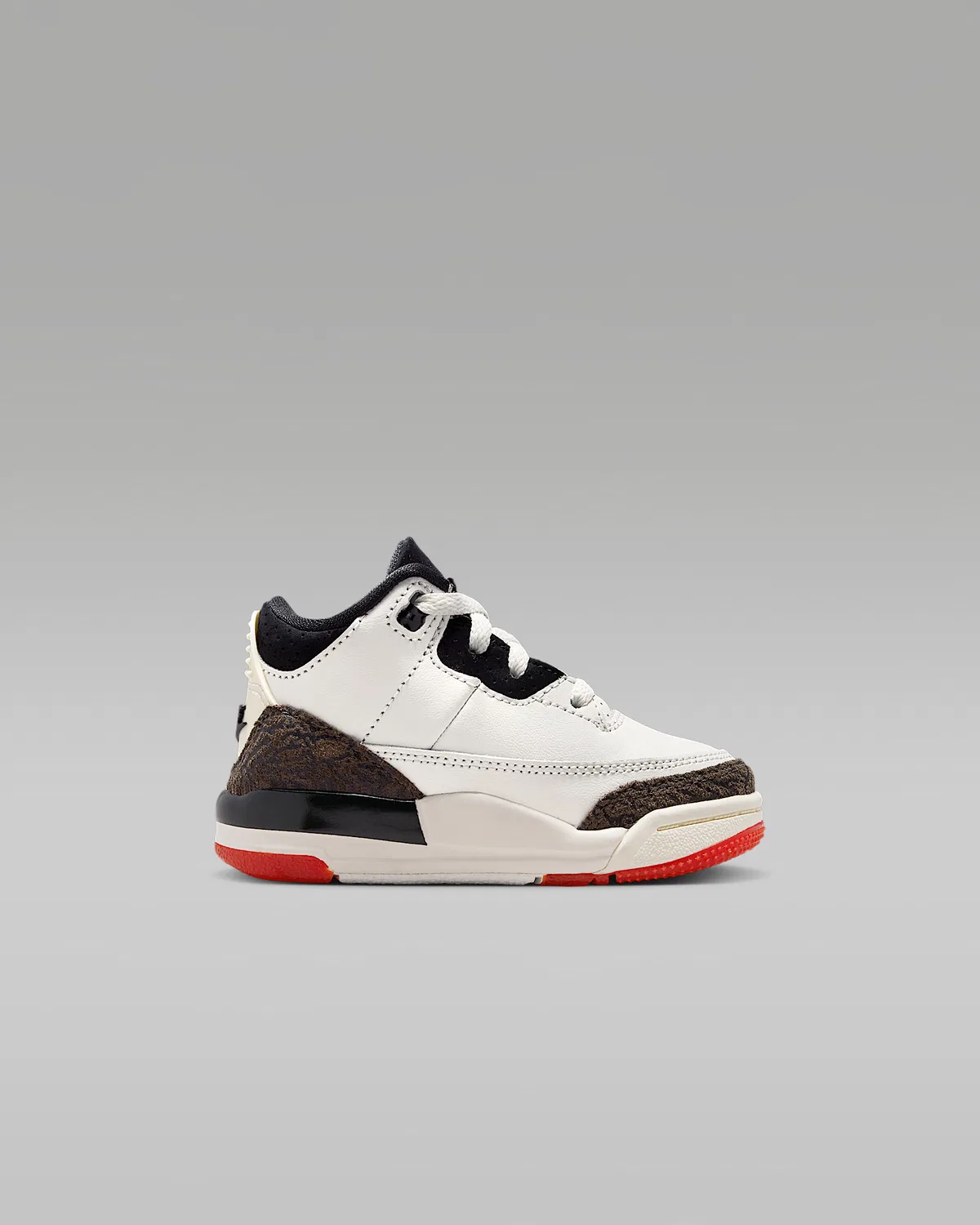 Детские кроссовки Jordan 3 "World's Best", Sail/University Red/Pale Ivory/Black — фото 3