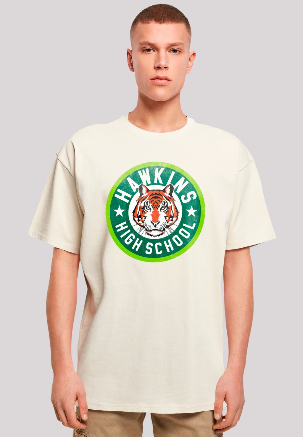 

Футболка с принтом STRANGER THINGS HAWKINS TIGER CIRCLE NETFLIX TV SERIES F4NT4STIC, песочный