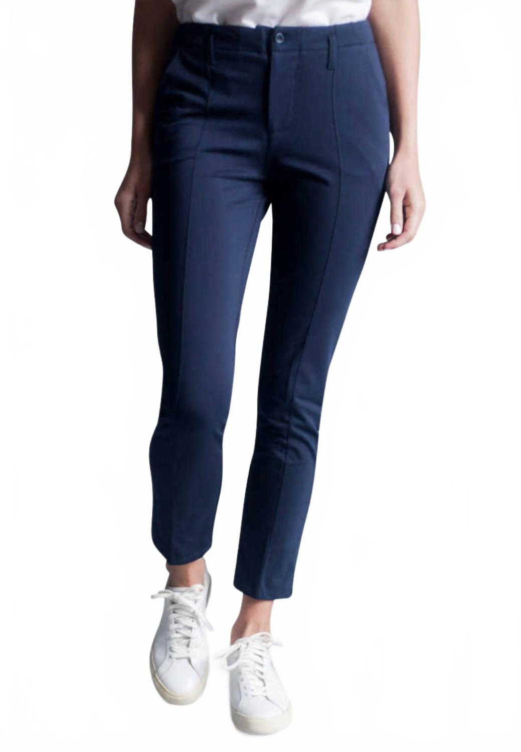 

Удобные эластичные брюки Easy Street в цвете Navy Buki