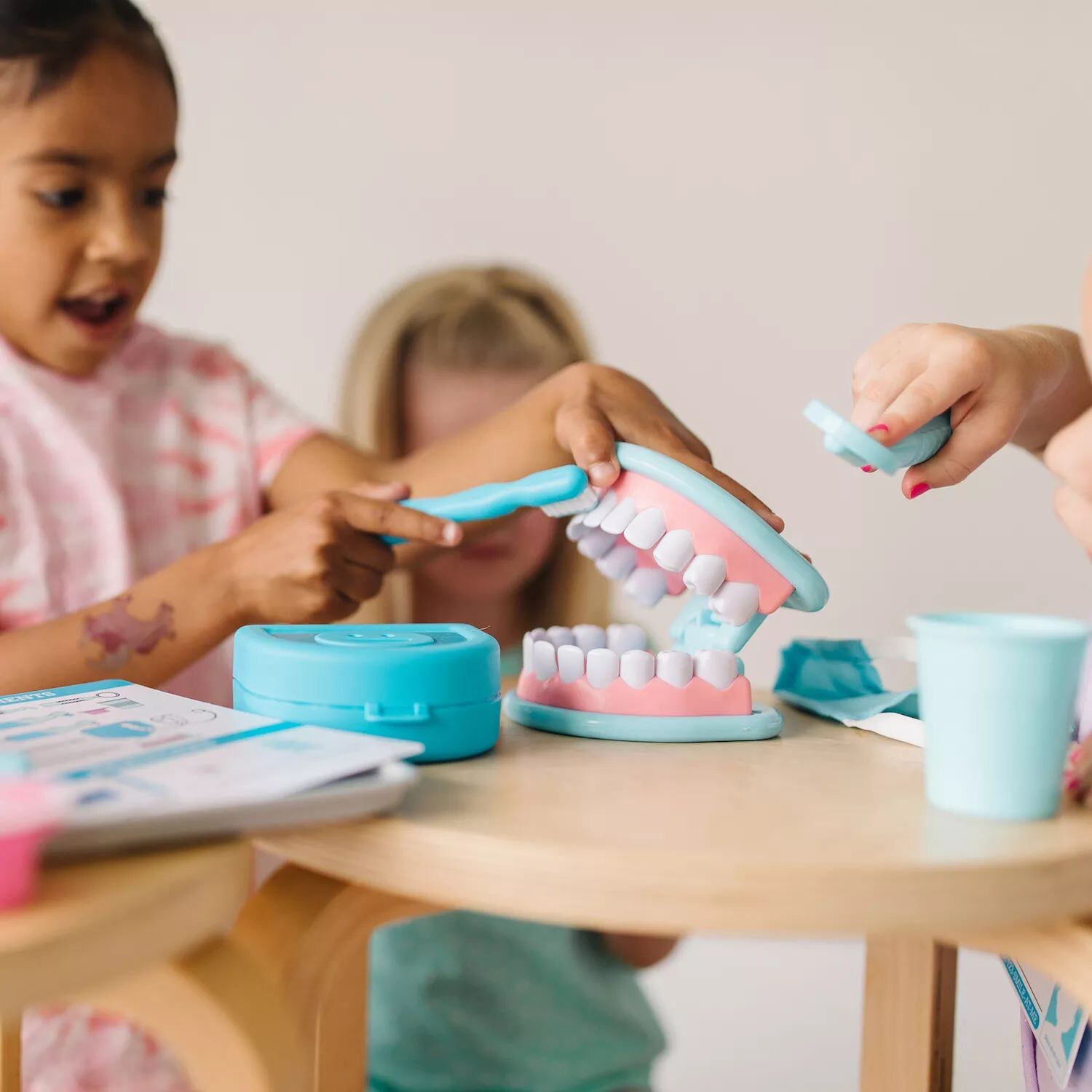 Игровой набор Melissa & Doug Super Smile Dentist Melissa & Doug — фото 3