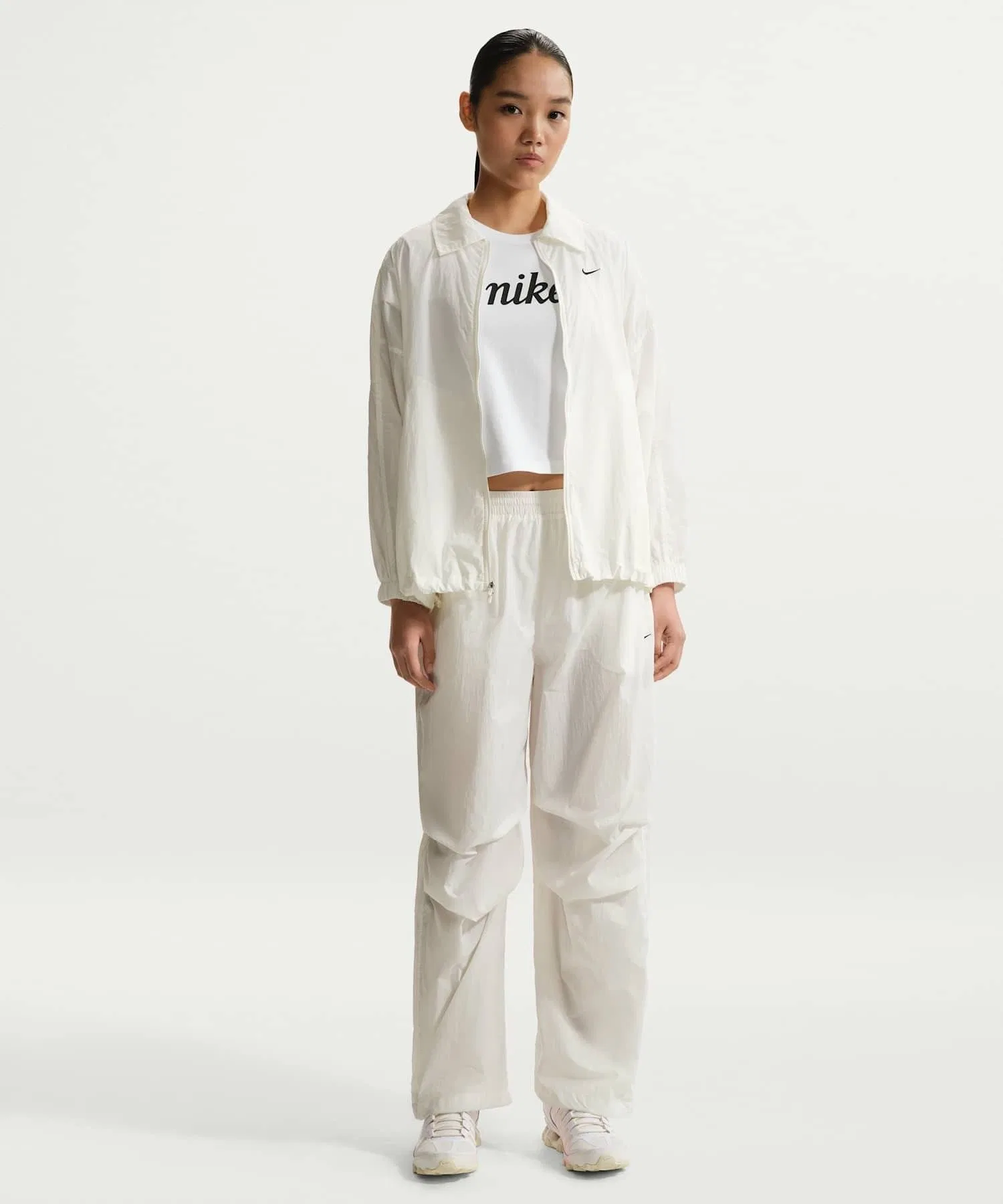 Женские брюки NIKE Sportswear Mid-Rise Lightweight UV Pants
