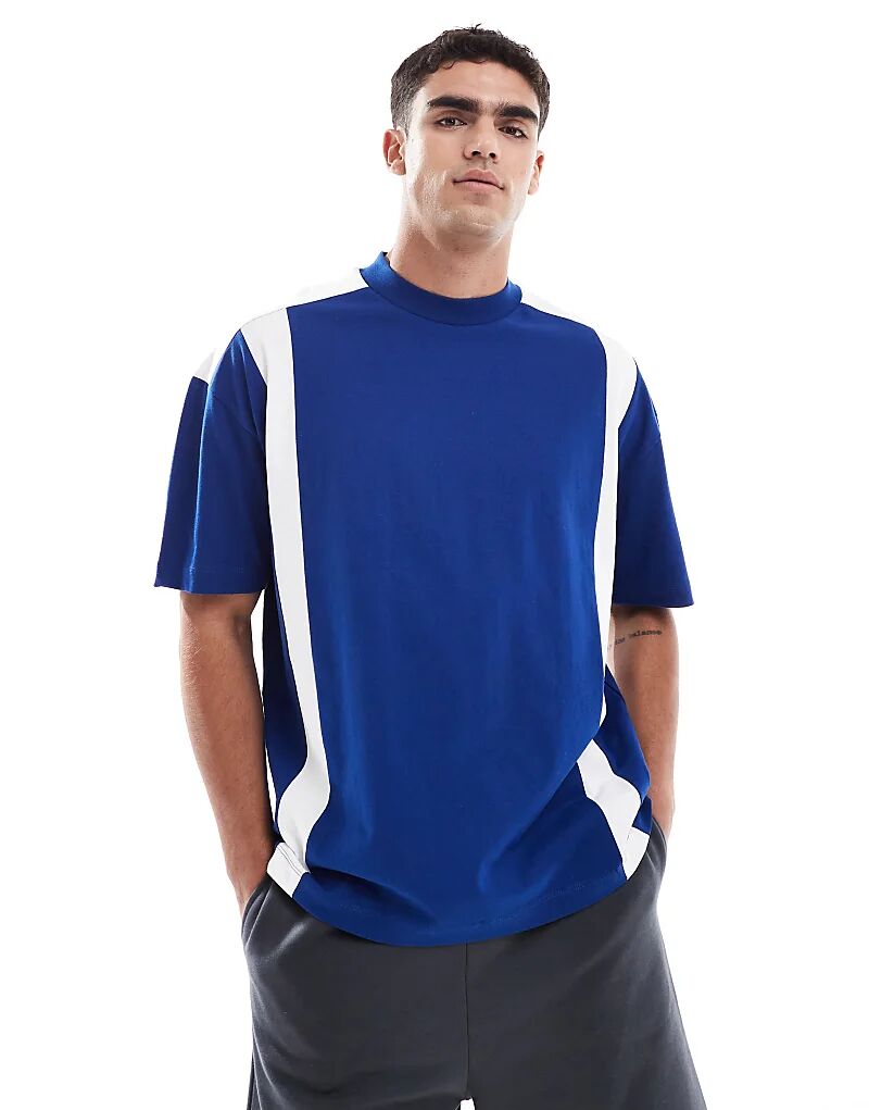 

Футболка свободного кроя ASOS DESIGN со спущенным плечом и контрастной вставкой синего цвета