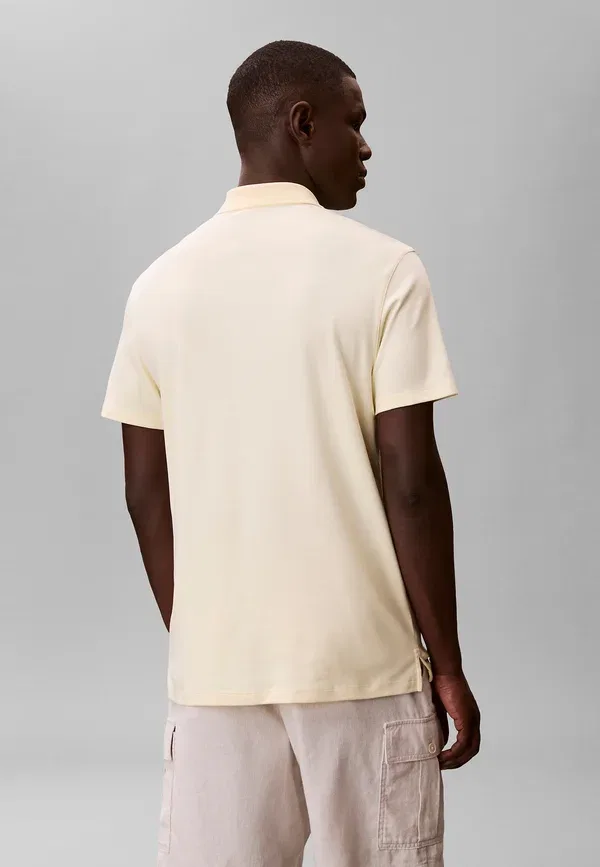 Футболка поло Calvin Klein Ss Supima Chest Emb Polo, цвет грушевый сорбет — фото 3
