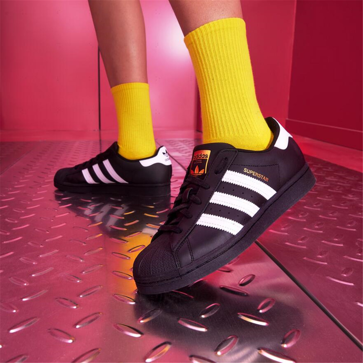 Adidas Originals Детские кроссовки SUPERSTAR Low Top Lifestyle, черные — фото 2