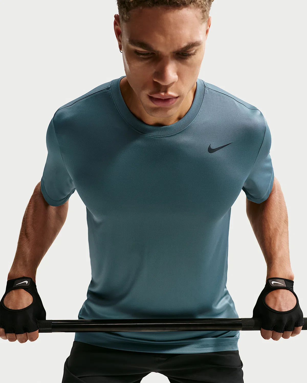 Мужская фитнес-футболка Nike Dri-FIT Legend, Mineral Slate/Black — фото 3