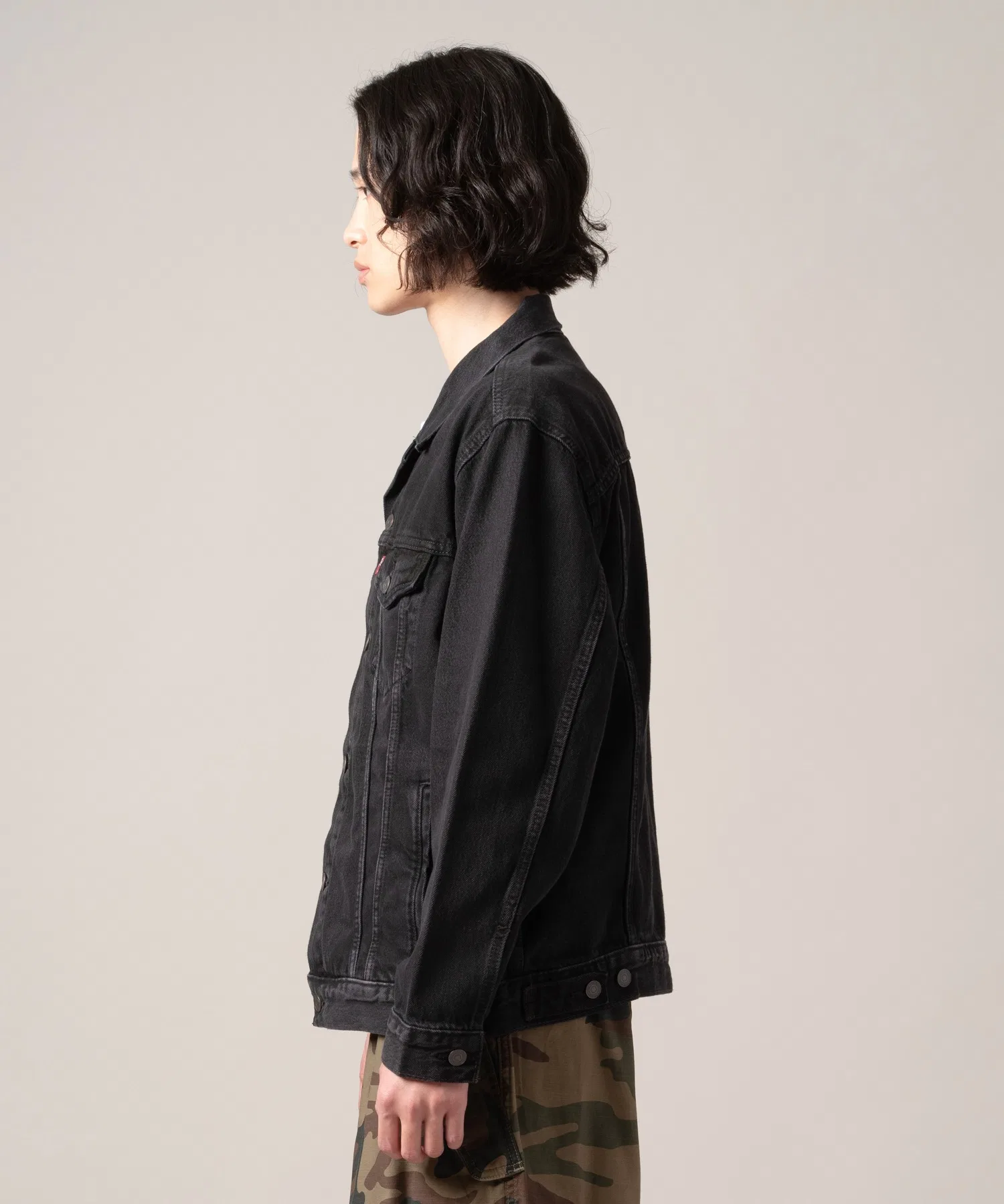 Джинсовая куртка Levi's TYPE V свободного кроя. — фото 2