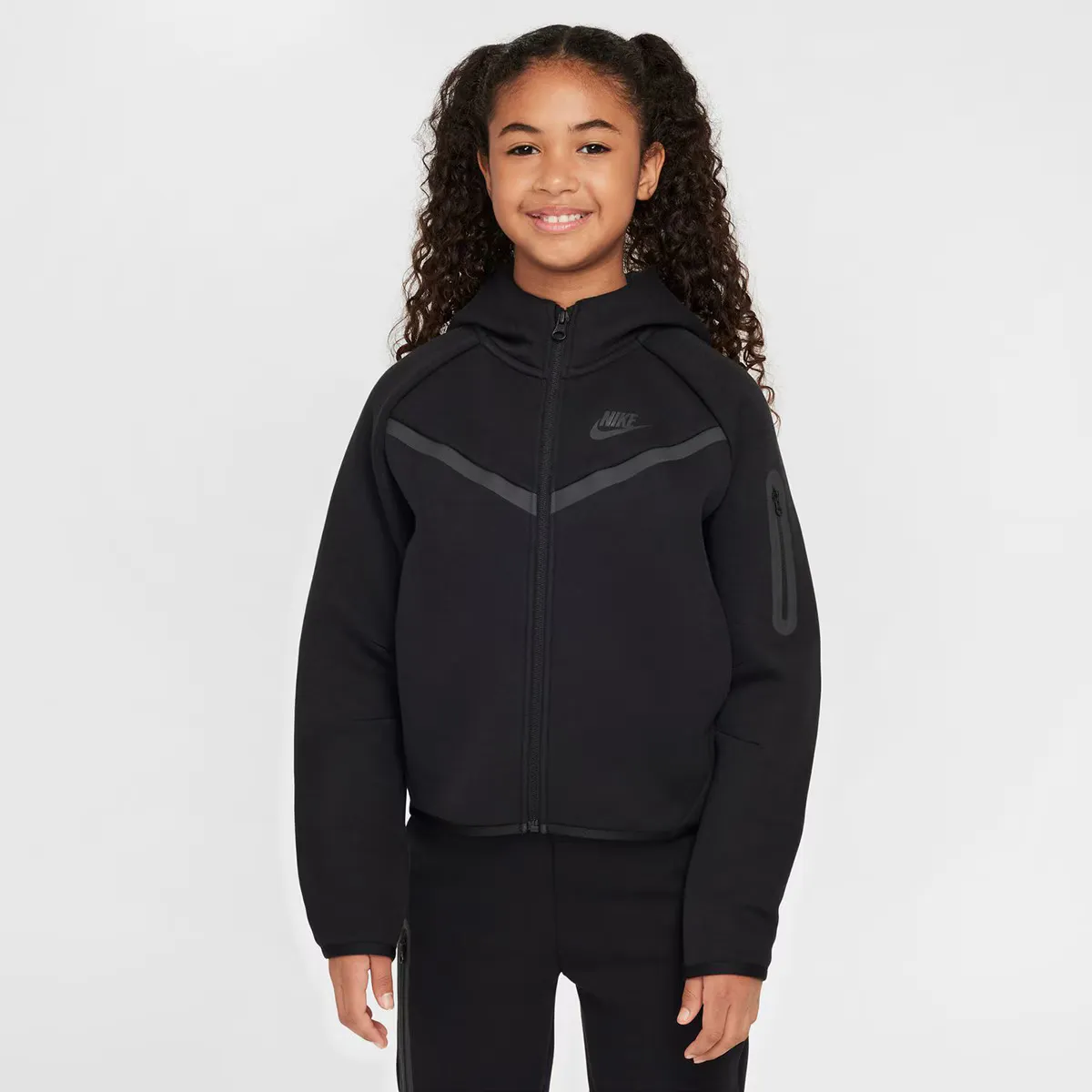 

Спортивная одежда для девочек Tech Fleece Толстовка Nike, чёрный