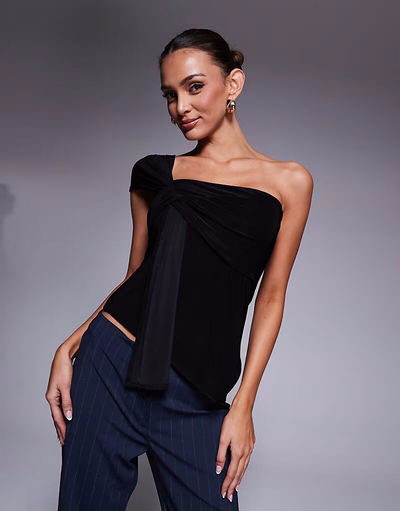 

Топ Fashionkilla с двойным скульптурным асимметричным узлом спереди, черного цвета